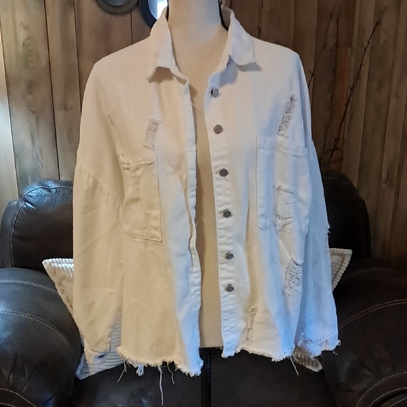 POL Button Down Raw Hem Distressed Shacket Shirt Jacket Size S - Picture 3 of 10